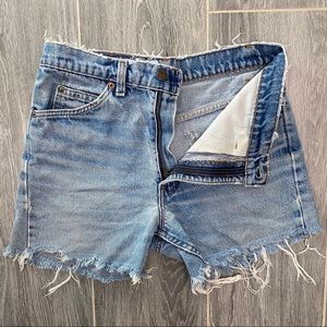 SOLD ❌ Rare vintage Levi’s 517 distressed shorts